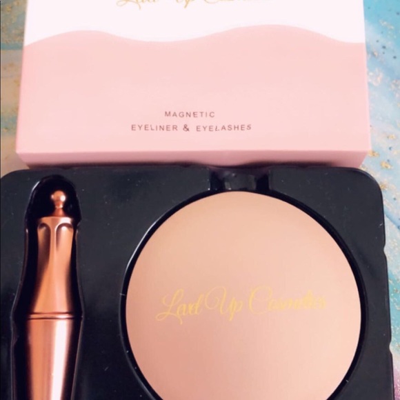 Level Up Magnetic Lashes - Picture 2 of 3